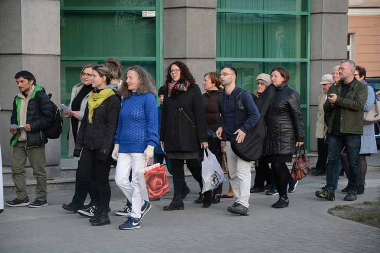 Dzielą się spotkaniem ze Zmartwychwstałym