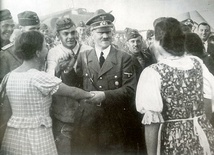 Czy Hitler był komunistą, zastanawia się Zychowicz w swojej książce.