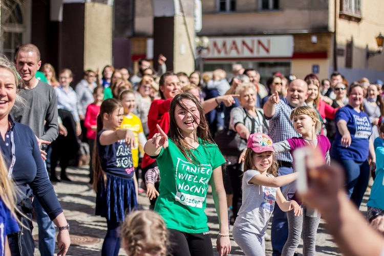 Olsztyn tańczy dla Jezusa!