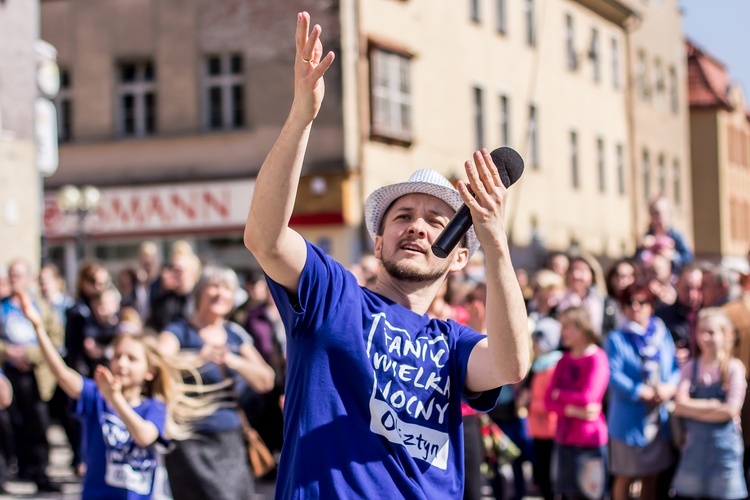 Olsztyn tańczy dla Jezusa!