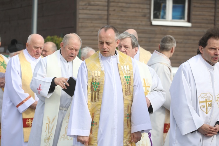 Pogrzeb śp. ks. prał. Jerzego Patalonga w Istebnej