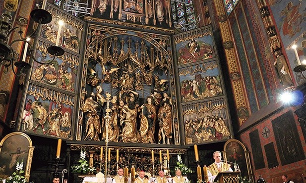 Krakowski kościół jest przede wszystkim świątynią Boga, dopiero na drugim miejscu dziełem sztuki.