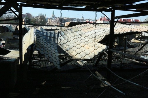 W Lublinie spłonął bazar przy ulicy Ruskiej