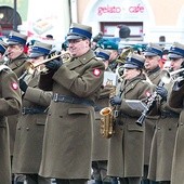 	Artyści w mundurach zapewniają oprawę w trakcie uroczystości państwowych, ale coraz częściej można ich usłyszeć także przy innych okazjach.