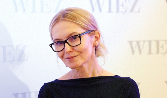 Katarzyna Jabłońska redaktor kwartalnika „Więź” (w latach 1997–2017 sekretarz redakcji), krytyk filmowy, współautorka m.in. książek napisanych z ks. Janem Kaczkowskim „Szału nie ma, jest rak” oraz „Żyć aż do końca. Instrukcja obsługi choroby”. Członkini Laboratorium „Więzi”. Mieszka w Warszawie.