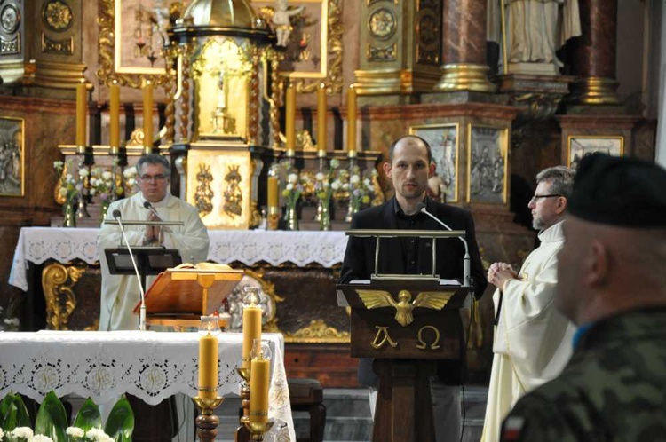 Obchody 8. rocznicy tragedii pod Smoleńskiem w Opolu