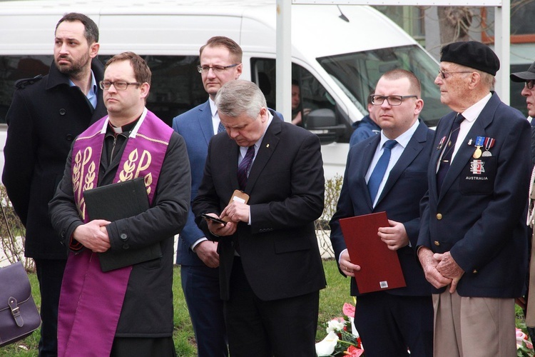 Uroczystości pod pomnikiem Anny Walentynowicz