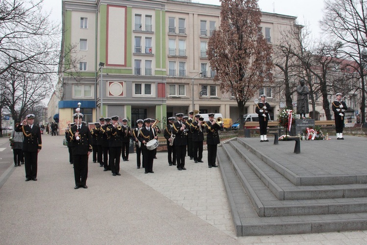 Uroczystości pod pomnikiem Anny Walentynowicz