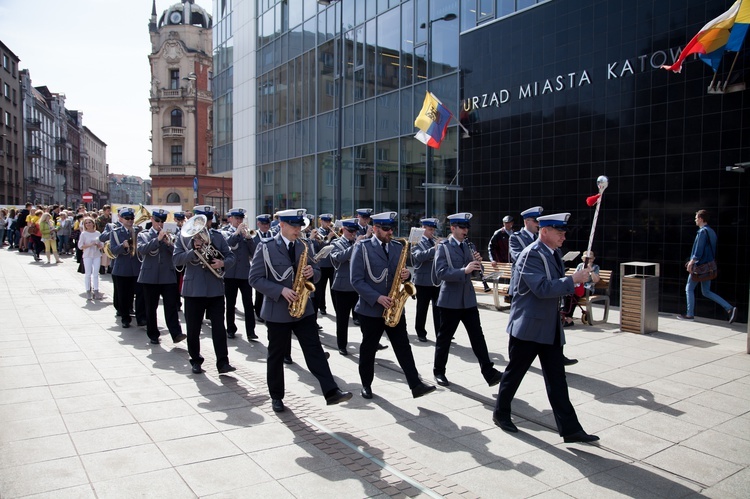 Żółty Marsz Nadziei w Katowicach 