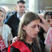 Kard. Dziwisz udzielił bierzmowania młodzieży z parafii św. Jana pawła II w Lublinie