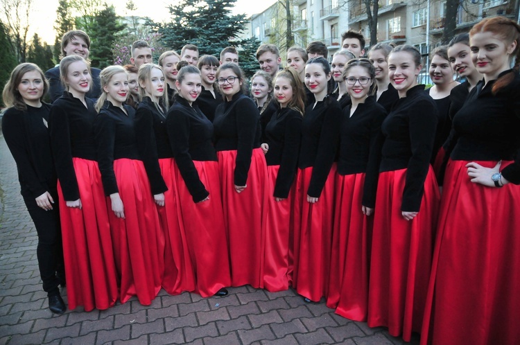 Charytatywny koncert "Skrzydła dla Agatki"