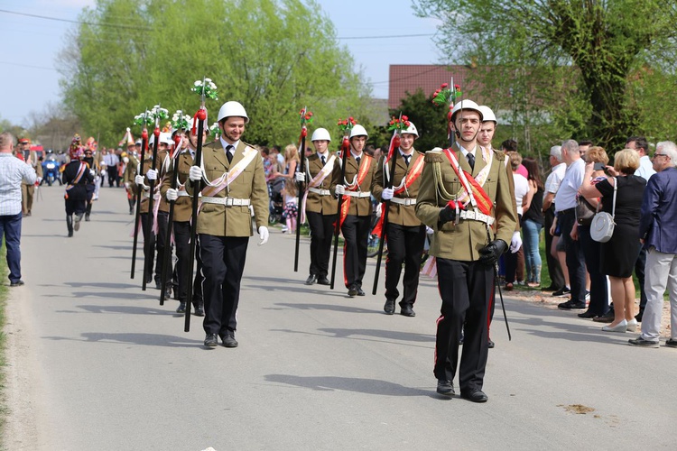 Parada straży grobowych