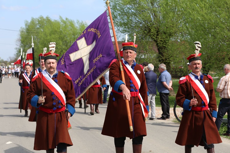 Parada straży grobowych