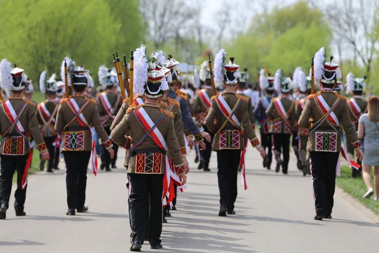 Parada straży grobowych