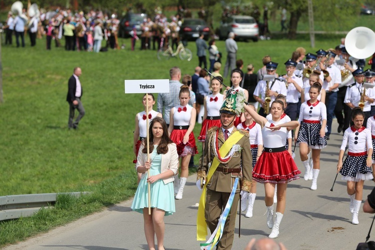 Parada straży grobowych