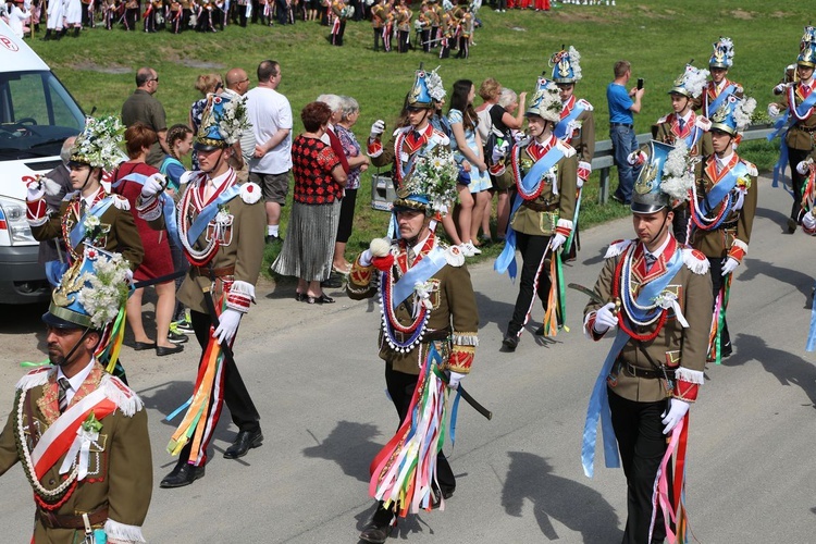 Parada straży grobowych