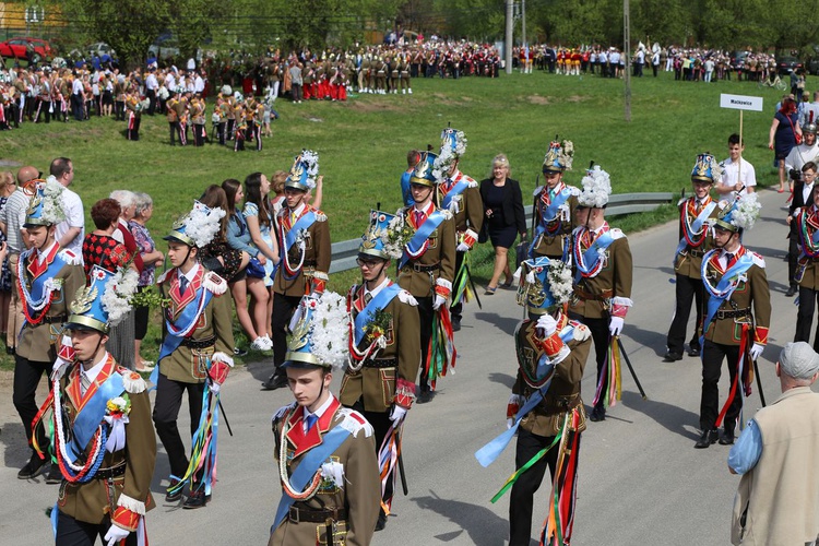 Parada straży grobowych