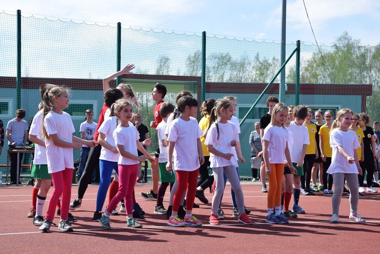 Poświęcenie kompleksu sportowego w Międzyborowie