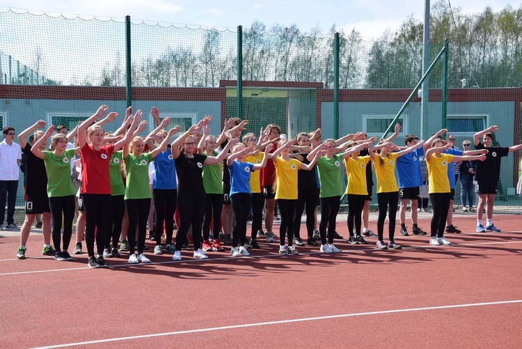 Poświęcenie kompleksu sportowego w Międzyborowie