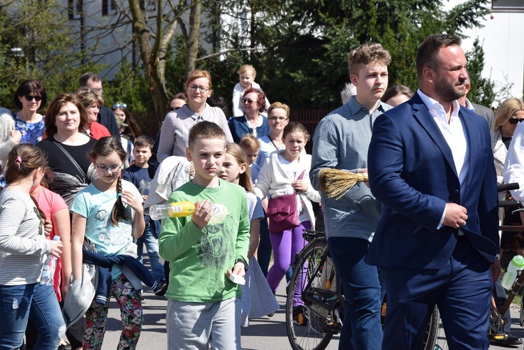 Poświęcenie kompleksu sportowego w Międzyborowie