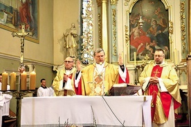 – Ta modlitwa jest prośbą o Polskę prawdziwie wolną – mówił biskup pomocniczy łomżyński.