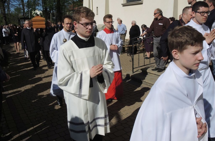 Pogrzeb śp. ks. prałata Józefa Śliża w Wapienicy