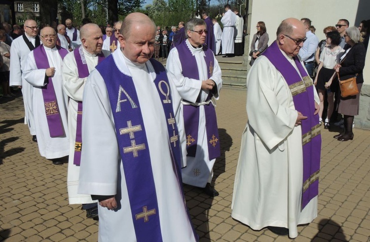 Pogrzeb śp. ks. prałata Józefa Śliża w Wapienicy