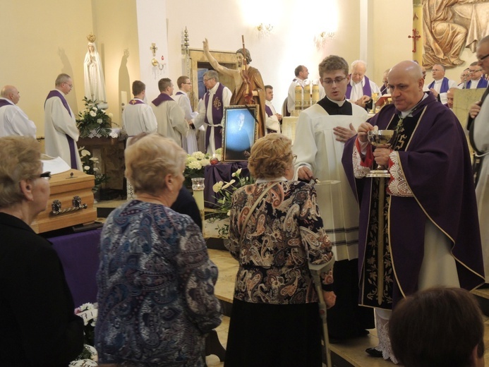 Pogrzeb śp. ks. prałata Józefa Śliża w Wapienicy