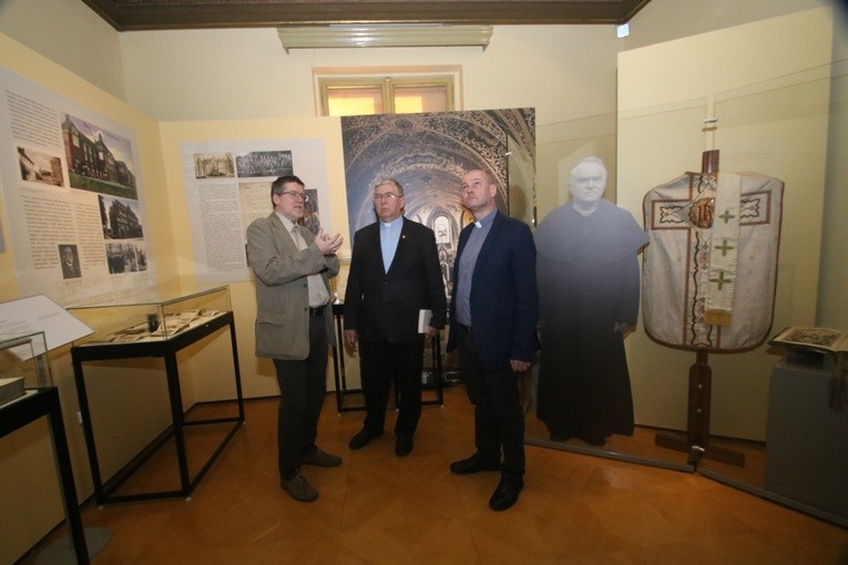 Wernisaż wystawy o ks. Chrząszczu w Muzeum w Gliwicach