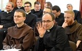 Sympozjum o sakramentalnych i pozasakramentalnych działaniach Ducha św.`