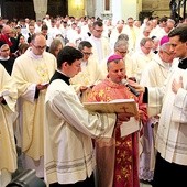 Wezwani na synod złożyli uroczyście wyznanie wiary  i przysięgę wierności nauczaniu Kościoła katolickiego wobec biskupa tarnowskiego Andrzeja Jeża. 