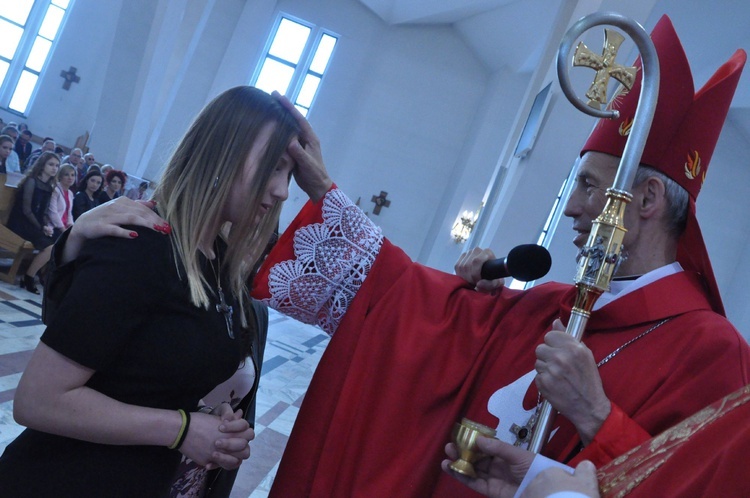 Bierzmowanie w par. Miłosierdzia Bożego w Dębicy 