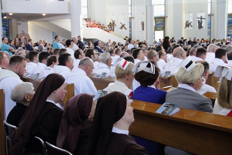 Początek uroczystości beatyfikacji Hanny Chrzanowskiej w Łagiewnikach 