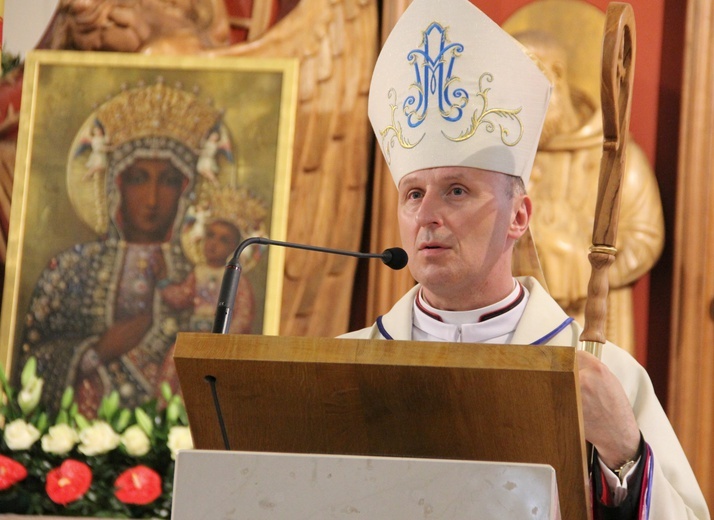 Peregrynacja i koronacja w Marysinie Wawerskim