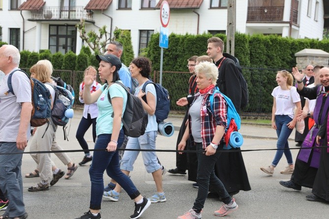 6. pielgrzymka do Bożego Miłosierdzia wyruszyła z Hałcnowa