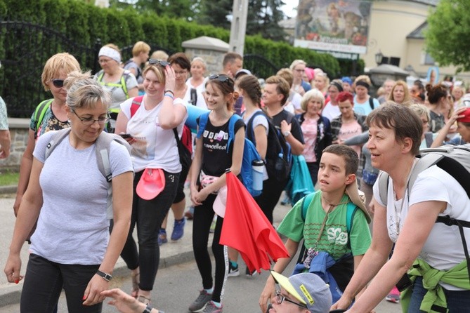 6. pielgrzymka do Bożego Miłosierdzia wyruszyła z Hałcnowa