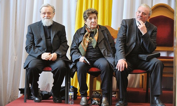 Ks. Mario Pezzi, Carmen Hernandez (zmarła  w 2016 r.) i Kiko Argüello – odpowiedzialni za Drogę Neokatechumenalną  na świecie.