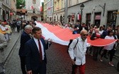 Bicie rekordu długości flagi narodowej Kraków 2018 - cz. 1