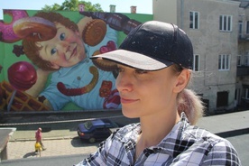 Natalia Rak ze swoim „Dyziem Marzycielem” w tle