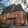Kościół i muzeum w Piotrawinie