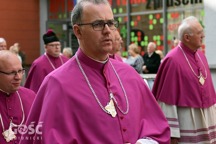 Odpust diecezjalny i 10. rocznica święceń bp. Adama Bałabucha