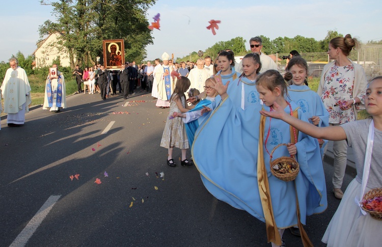 Maryja w gościnie w Miedzeszynie