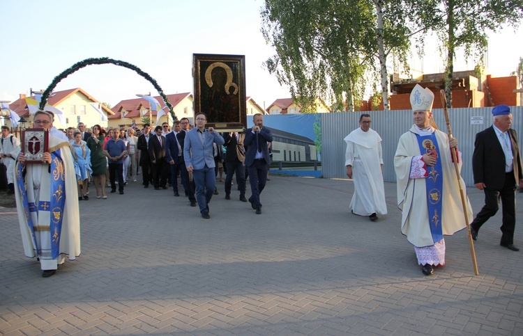 Maryja w gościnie w Miedzeszynie