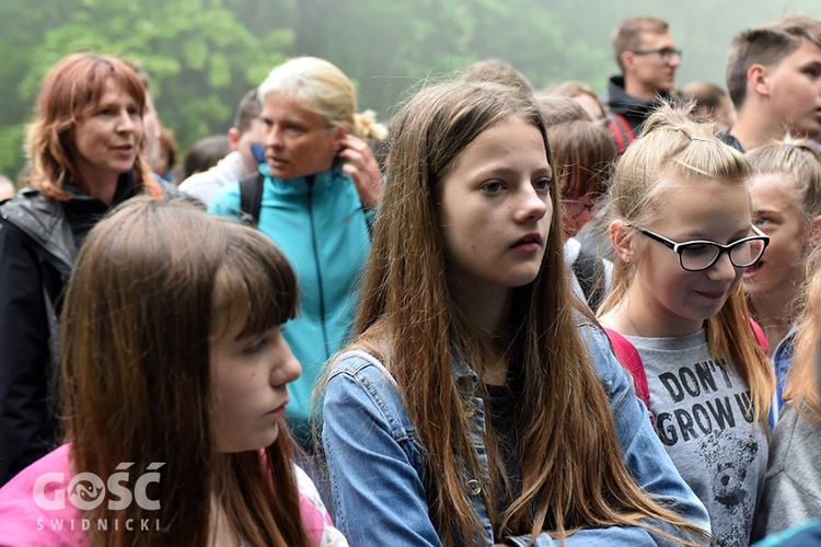 XIV Pielgrzymka Wałbrzyskiej Młodzieży na Chełmiec