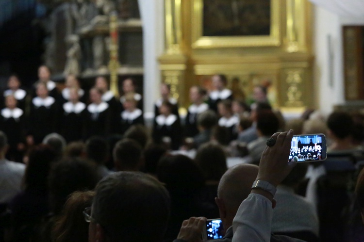 Puellae Orantees ze Schola Cantorum