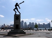 Władze Jersey City i Polonia porozumiały się w sprawie Pomnika Katyńskiego