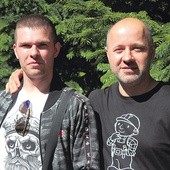 Pan Marcin (po lewej) i Krzysztof Skrzypski zapraszają do odwiedzenia nowej CieKawej kawiarni w Gdańsku. 