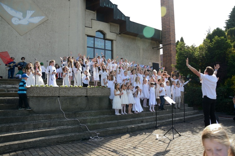 Dziecięcy Koncert Uwielbienia