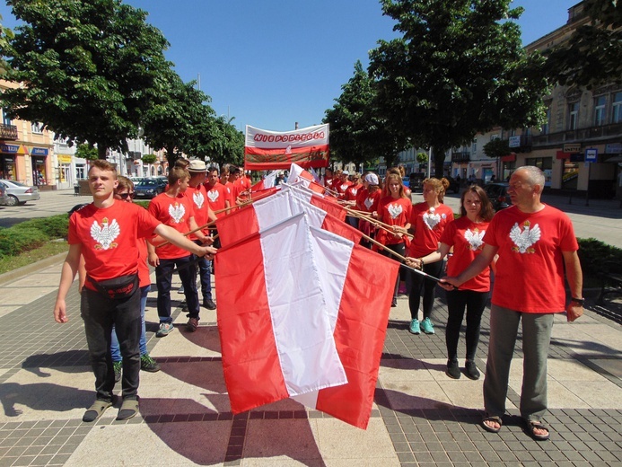 Wejście pielgrzymki z Łowicza na Jasną Górę - cz. 2