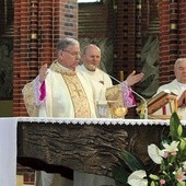 Eucharystii 20 maja w gliwickiej katedrze przewodniczył  pasterz diecezji.  